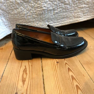 Loafers strl 39 - Loafers strl 39, liten klack