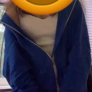 Kofta  - Säljer en fin kofta tror den är köpt från Zalando men fick den i present o de står ett konstigt märke på ❤️men iaf säljer för 300 och den är trendig går att använda till massa snygga outfits ❤️blir budgivning om fler är intresserade detta vill ni inte missa!!!🤩🤩🤩 postas o stå för frakten eller mötas upp 