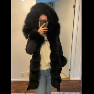 Fatima Parka jacka  - Köpt för 4000. Storlek S. Kan mötas upp. 