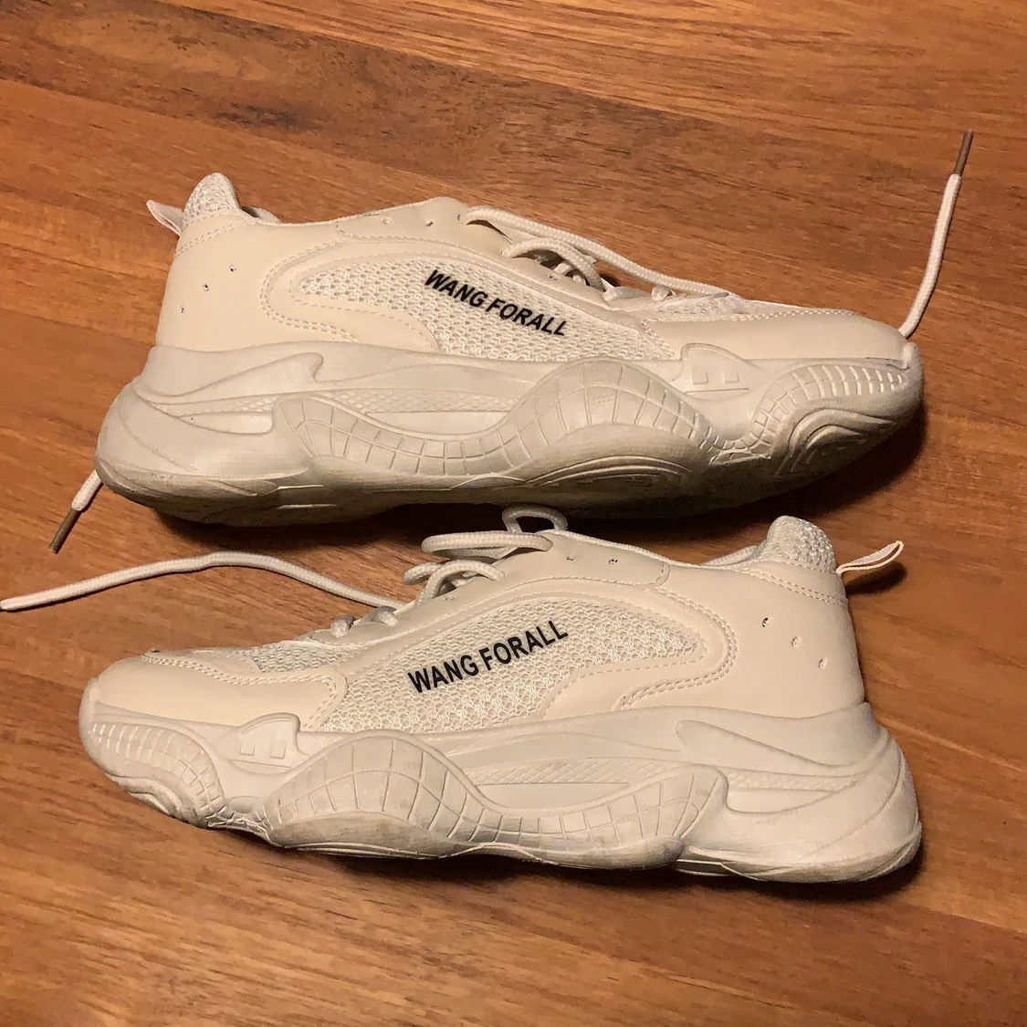 Beiga sneakers strl 40