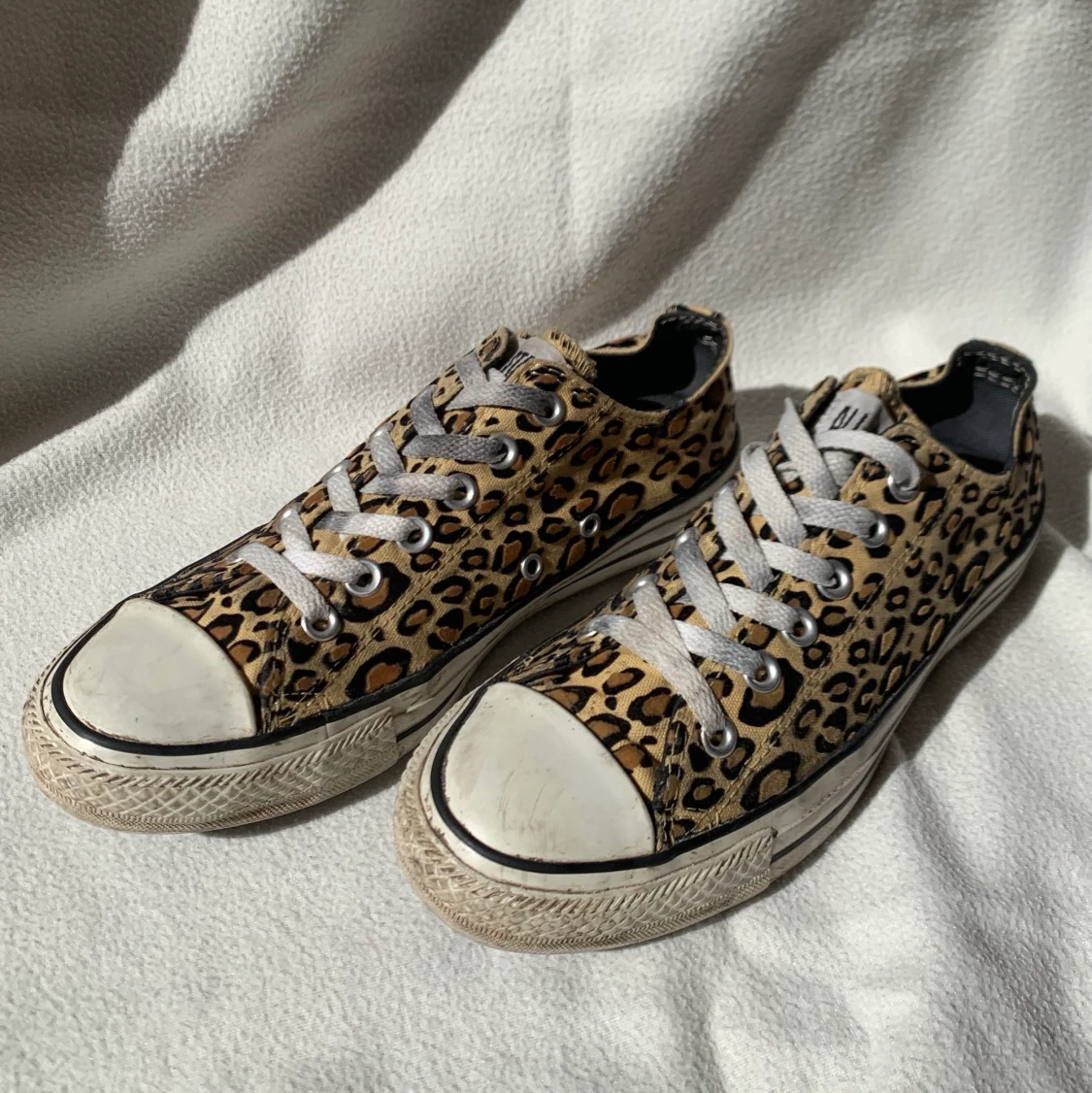 Leopardmönstrade Converse - strl 39