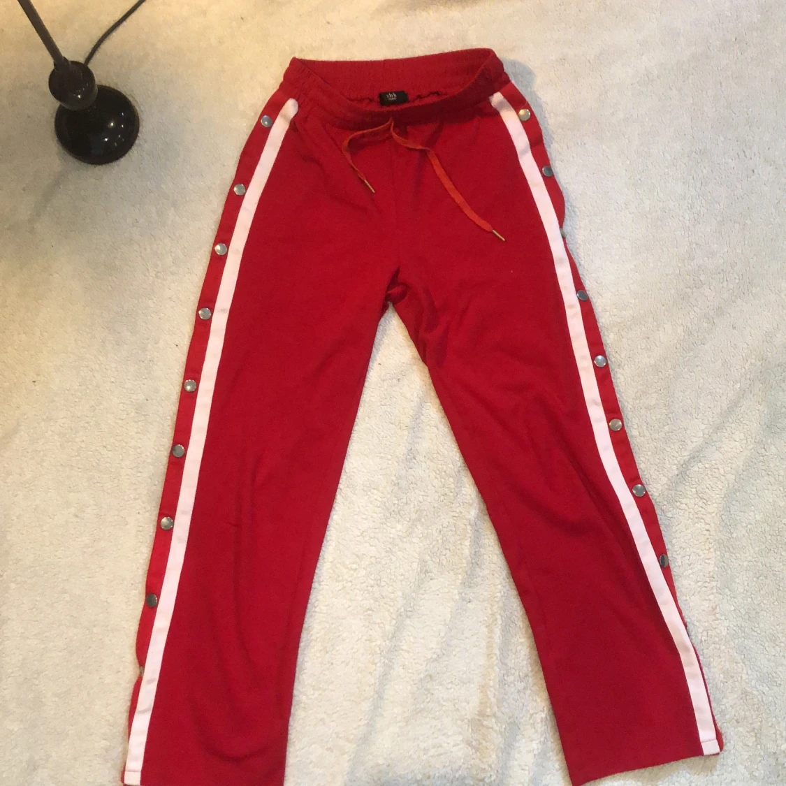 Röda byxor  - 90