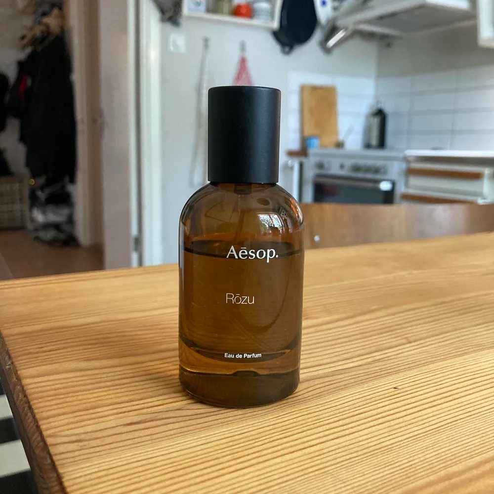 En så unik och god parfym! Ca 70% kvar. Nypris 1600:-. Övrigt.