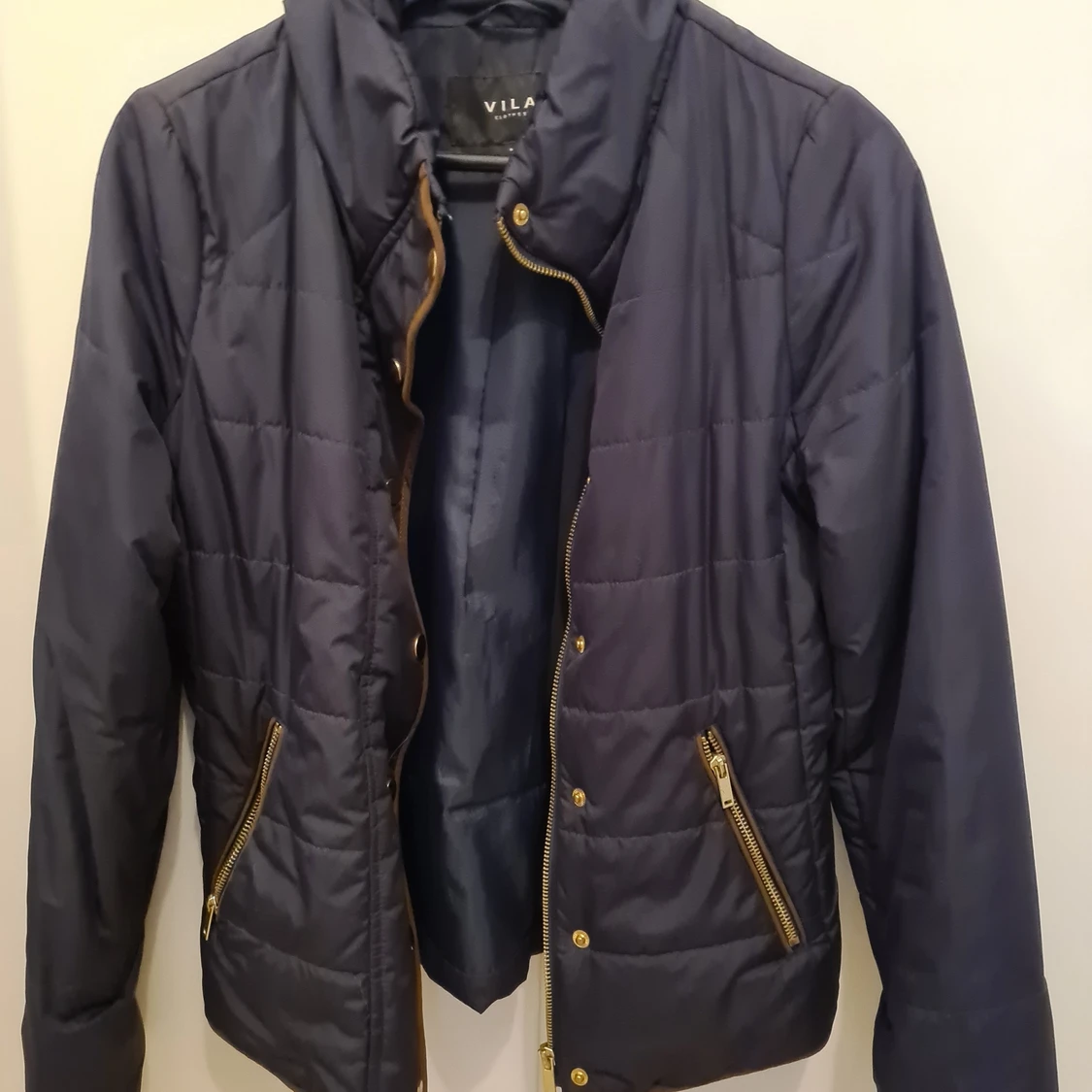 Mörkblå jacka från Vila - 90