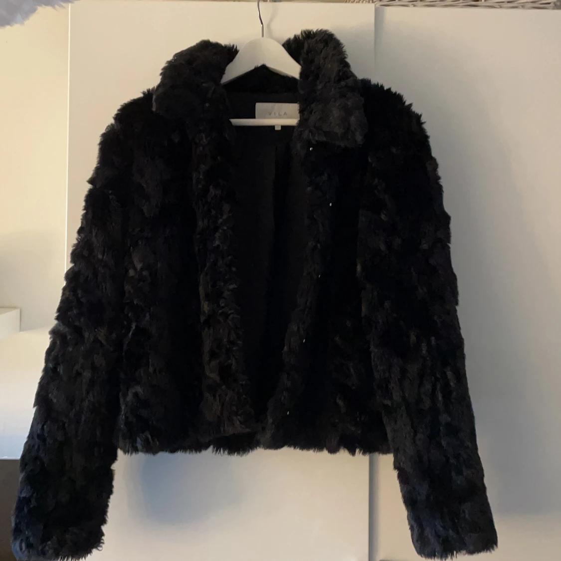 Svart fluff jacka från VILA - 90