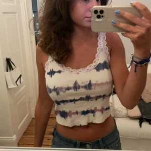 Topp - Säljer denna jättesöta topp från Urban outfitters💕💕