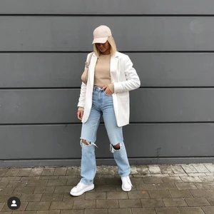 Vit kavaj  - Ball vit kavaj från hm! Köpare står för frakt. 