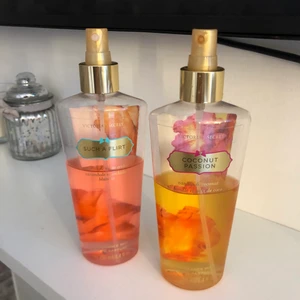 Victoria secret  - Halvfulla body mists, säljer då de inte kommer till användning längre.💗