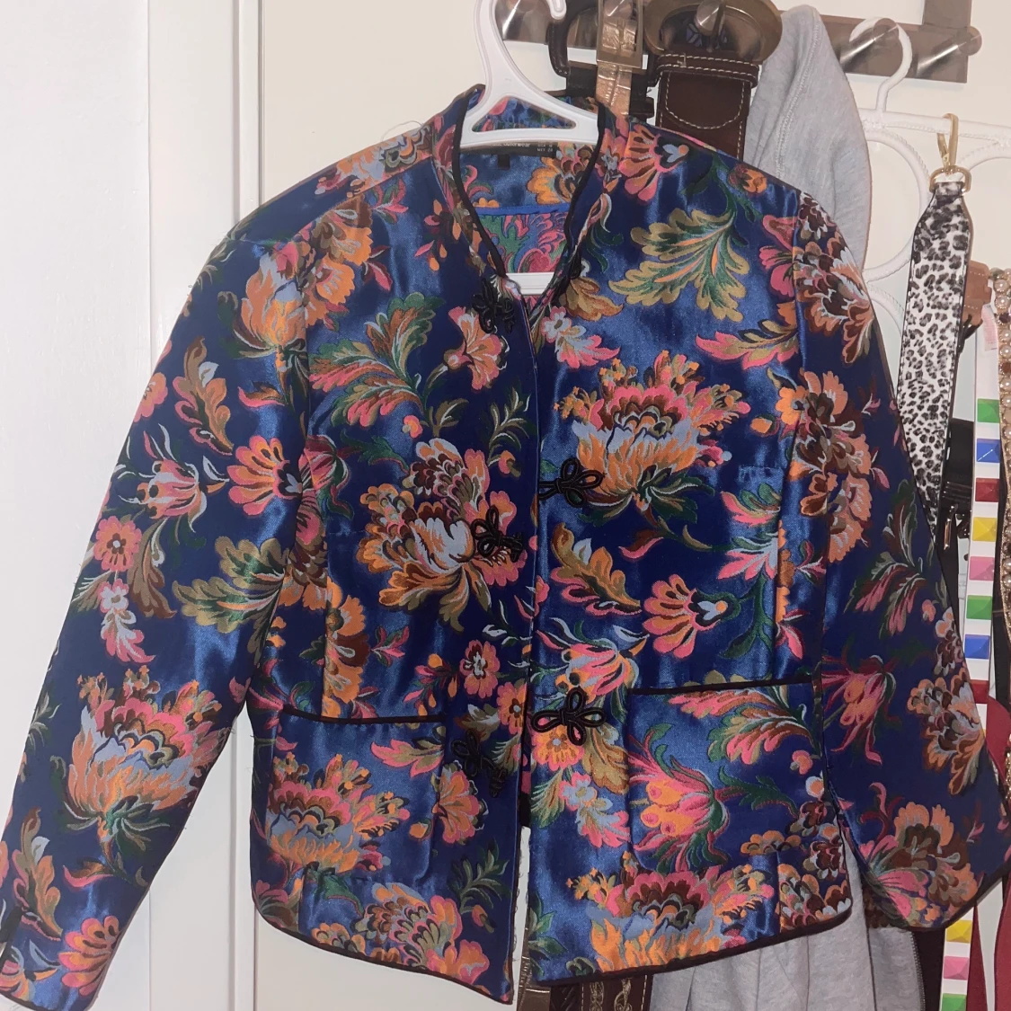 Flower satin blazer