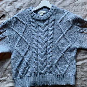 Stickad tröja  - Helt ny tröja från H&M som inte gick att lämna tillbaka💕