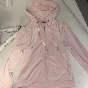 Tröja  - Tröja från Gina,använd 2-3 gånger 