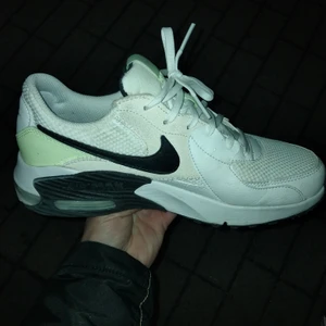 Nike air max 40 - Nya Nike air max stl: 40 använt 2-3 ggr säljer för 700 kan även skickas finns i Torslanda 