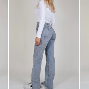 Jeans venderbys  - Supersnygga jeans från venderbys i strl S, men kan även passa XS. Liten slits nertill. Aldrig använda då de tyvärr är för små för mig, prislapp kvar. Köpare står för frakt