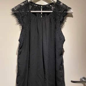 Linne - Gulligt linne från Vero moda storlek L