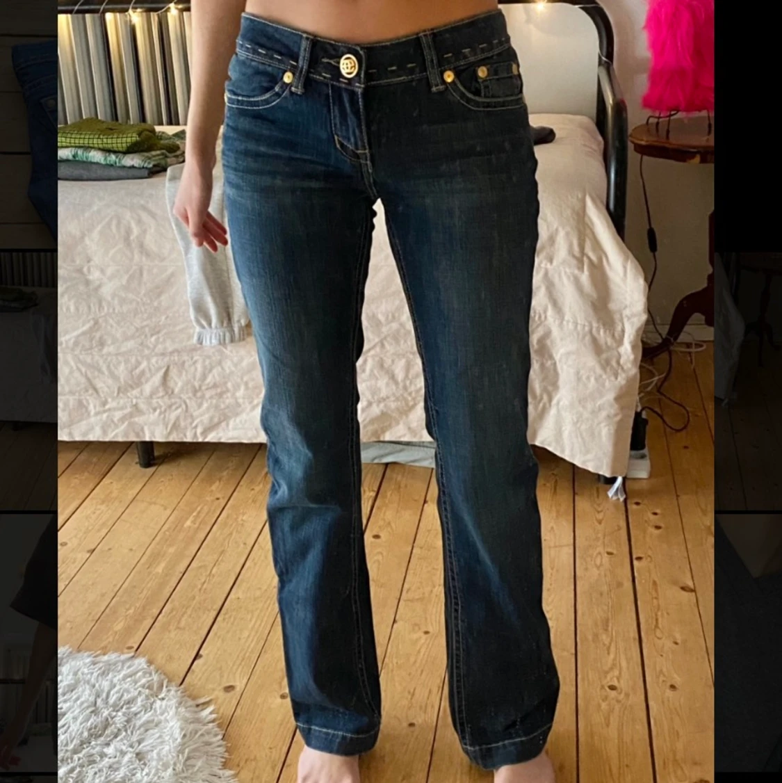 Mid-waist jeans - 90
