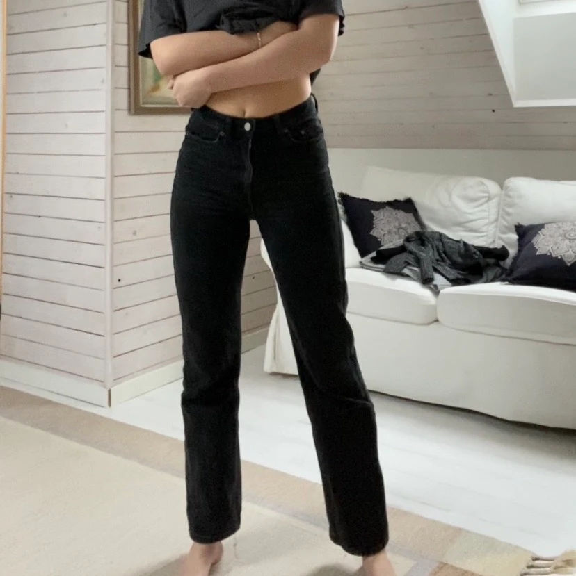 💞Weekday row jeans💞 - 90