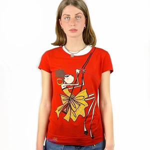 Moschino Tee - The model is 173cm tall.