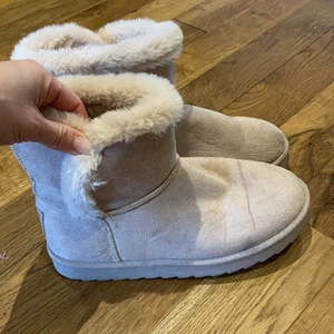 Vinterskor 50 kr - Vinterskor stl 37