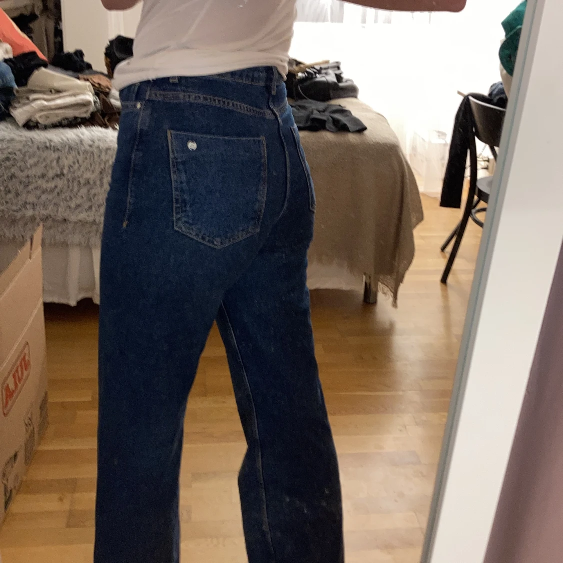 Mörkblåa wide-leg jeans  - 90