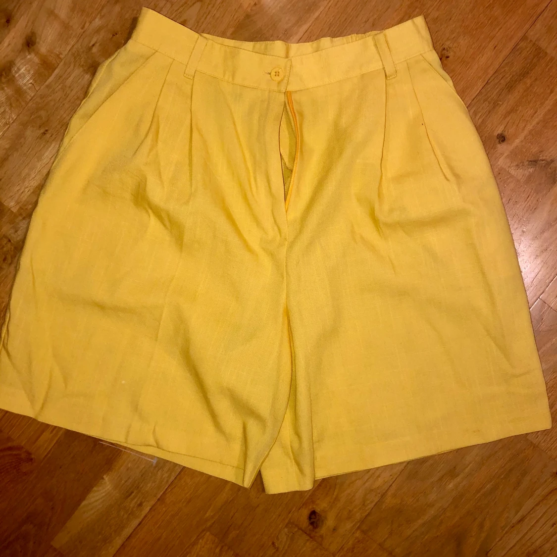Högmidjade Retro-Shorts