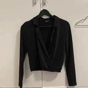 topp - super fin tröja i jätteskönt material! hör av er för fler bilder