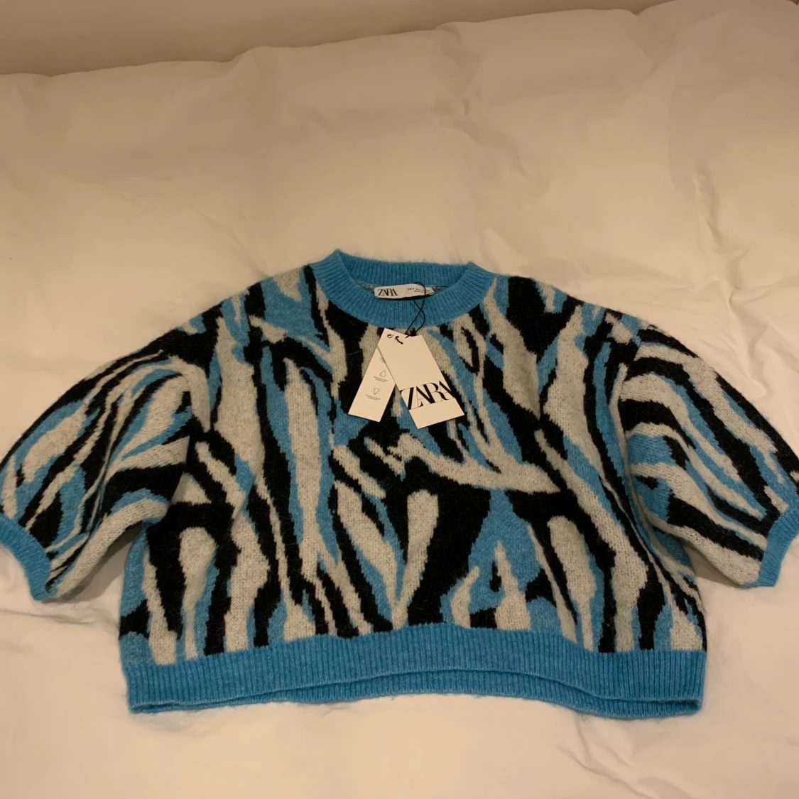 Stickad tröja från zara - 90