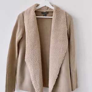 Mysig tröja - Beige, storlek xs, väldigt len 🤎 