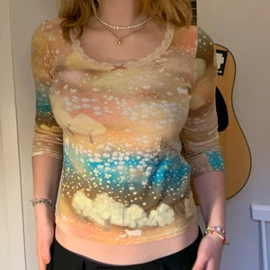 Långärmadtröja - Så fin långärmad tröja som ej kommer till användning den är i storlek m och jag är vanligtvis m. Varan är i bra skick den har inga defekter köparen står för frakt! 