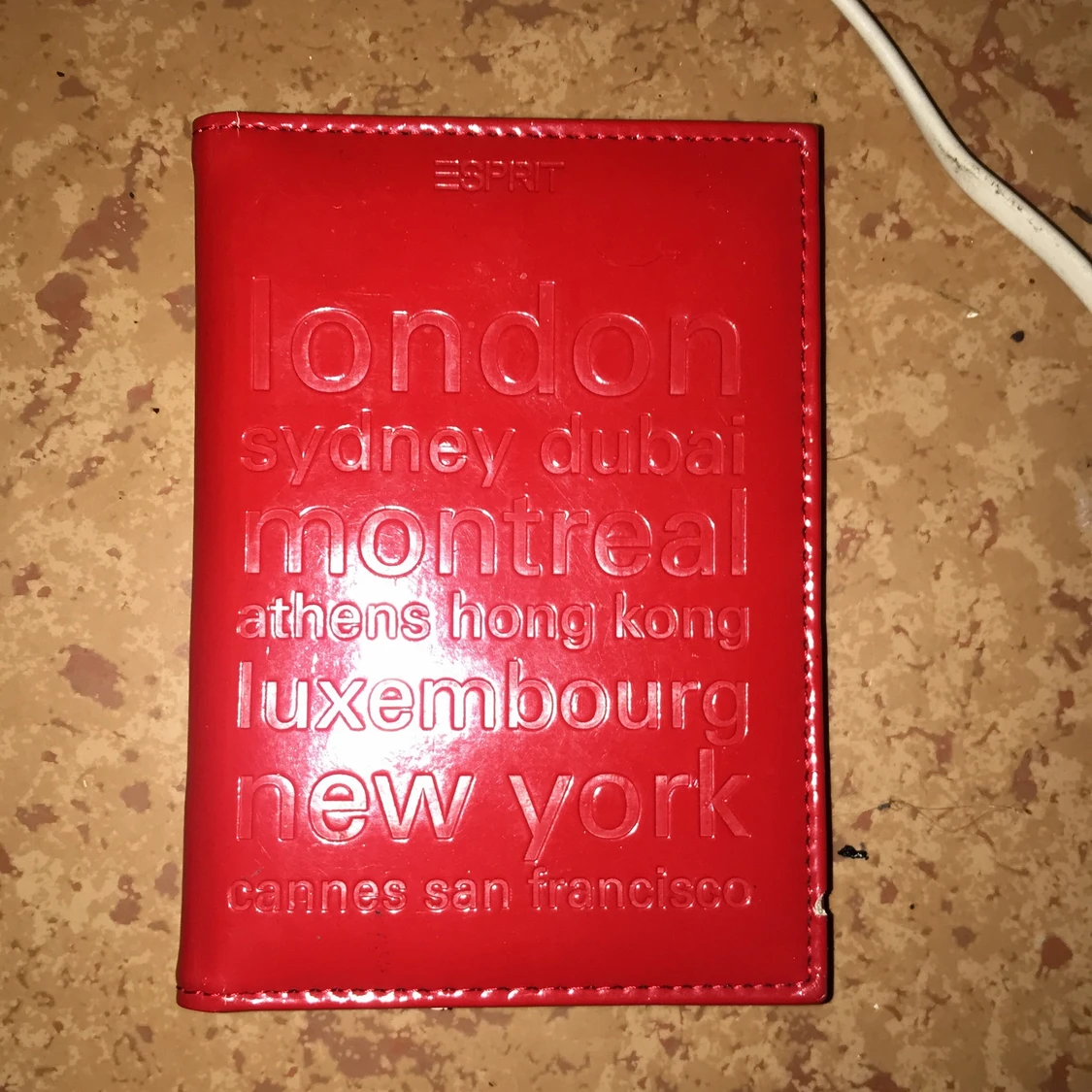 Röd Lack plånbok ESPRIT platinum