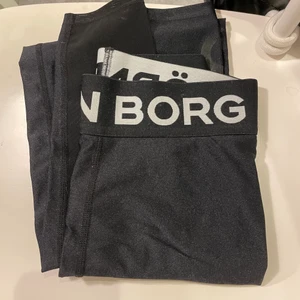 Björn Borg träningstights  - Helt oanvända träningstights från Björn Borg🤍 Storlek xs, superfin modell och sitter 👌🏻