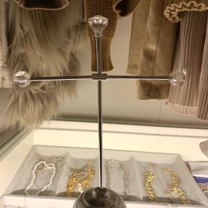 Smyckeshängare - Fin hängare för smycken💕Kan mötas upp och frakta, köparen står för frakten💗