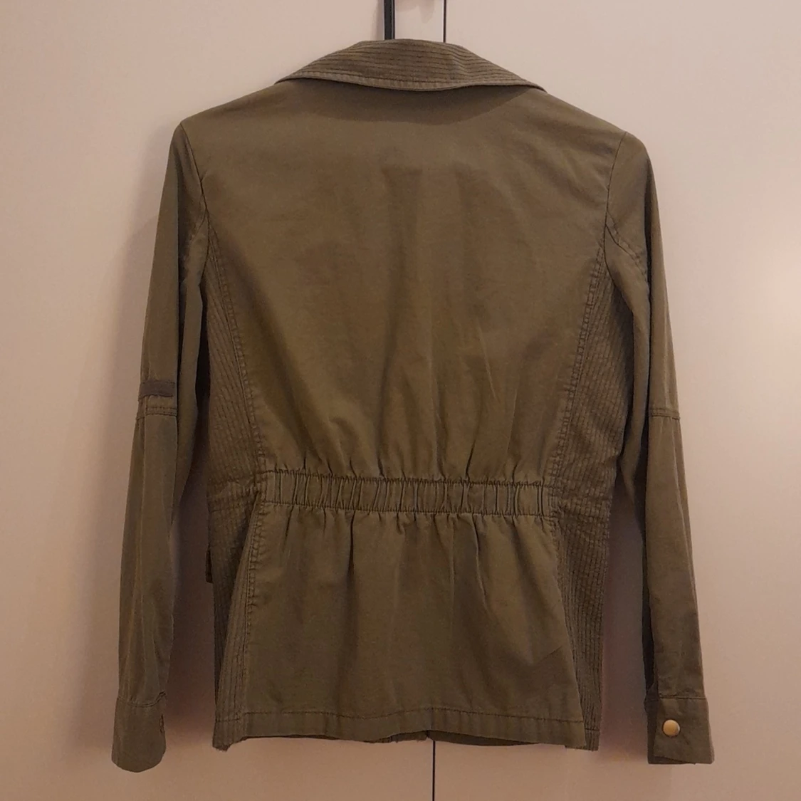 Militär grön jacka strl 34 - 91