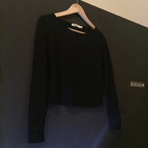 N^ked - Har använt 1 gång! Den är fräsch och helt utan hål /skador.