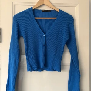 Blå tröja  - Bra skick helt oanvänd 