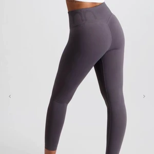 Aim’n tights  - Ny Aim’n concrete tights. Size S, frakten ingår. 