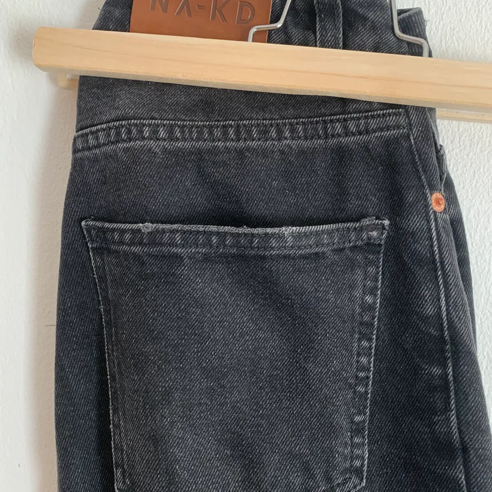 Superfina svarta jeans från Nakd 🖤 . Jeans & Byxor.