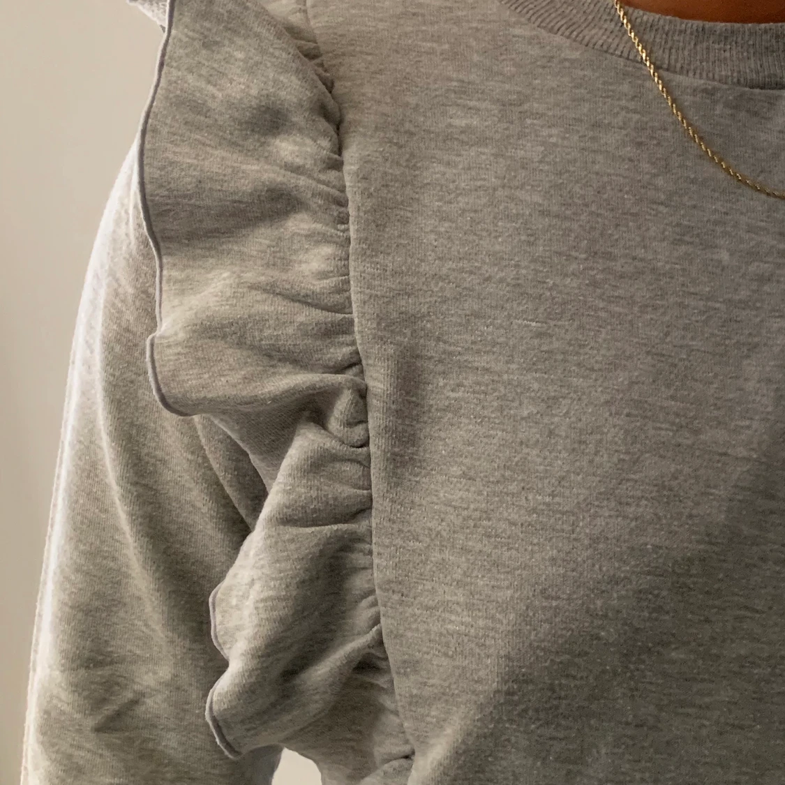 grå tjocktröja - 90