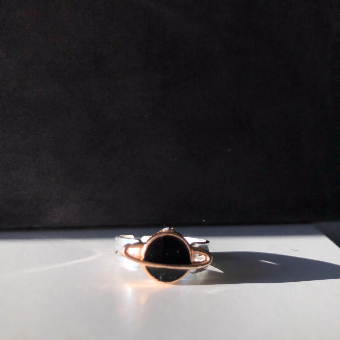 Svart planet ring - 91