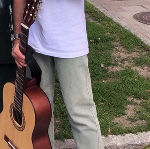 Levis Dark Grean Jeans Small - Waist size 27 I think 