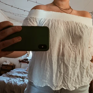 Off shoulder blus - Du står för frakten🥰
