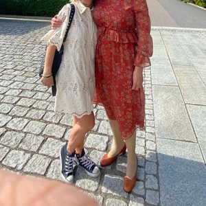 Student klänning - Säljer denna då jag inte har användning för den efter studenten. 