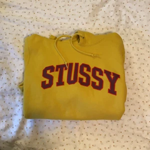 Stussy hoodie  - Buda i chatten;)