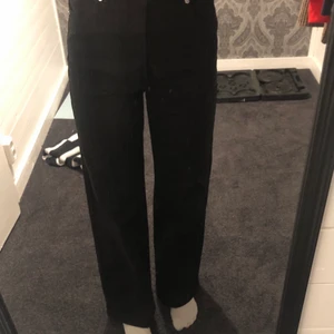 Wide jeans - Svarta, stretchiga wide jeans från hm i strl 36(oanvändna)