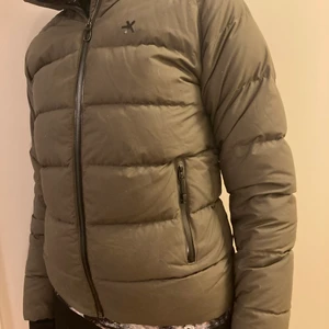 Fodrad vinterjacka - Everest vinterjacka i gott skick, lite använd. Storleken är medium.