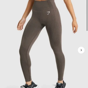 Gymshark tights - Använda några få gånger, jätte fin brun färg💗