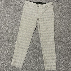 Kostymbyxor - Rutiga kostymbyxor från H&M, skinny fit i storlek 34, bara använda ett fåtal gånger så mycket bra skick!