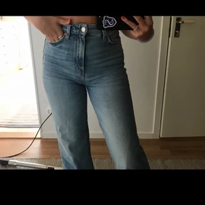 Zara jeans 34  - Zara jeans Wide leg storlek 34, jag är 162