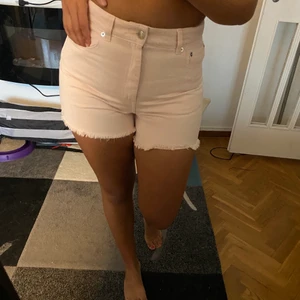 Rosa jeansshorts - Rosa jeansshorts, nyskick!
