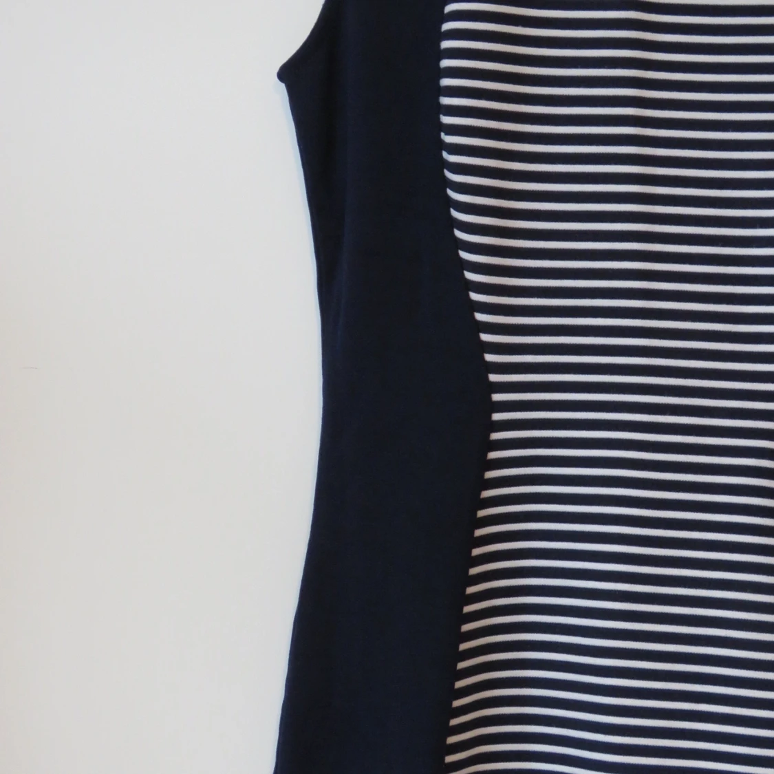 Tajt kort klänning strl 36 - 91