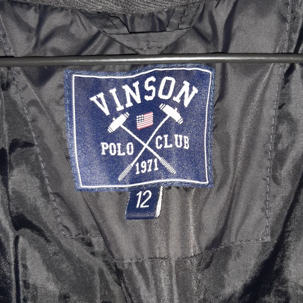 Säljer en jätte skön Vinson polo club vinter jacka I stl 